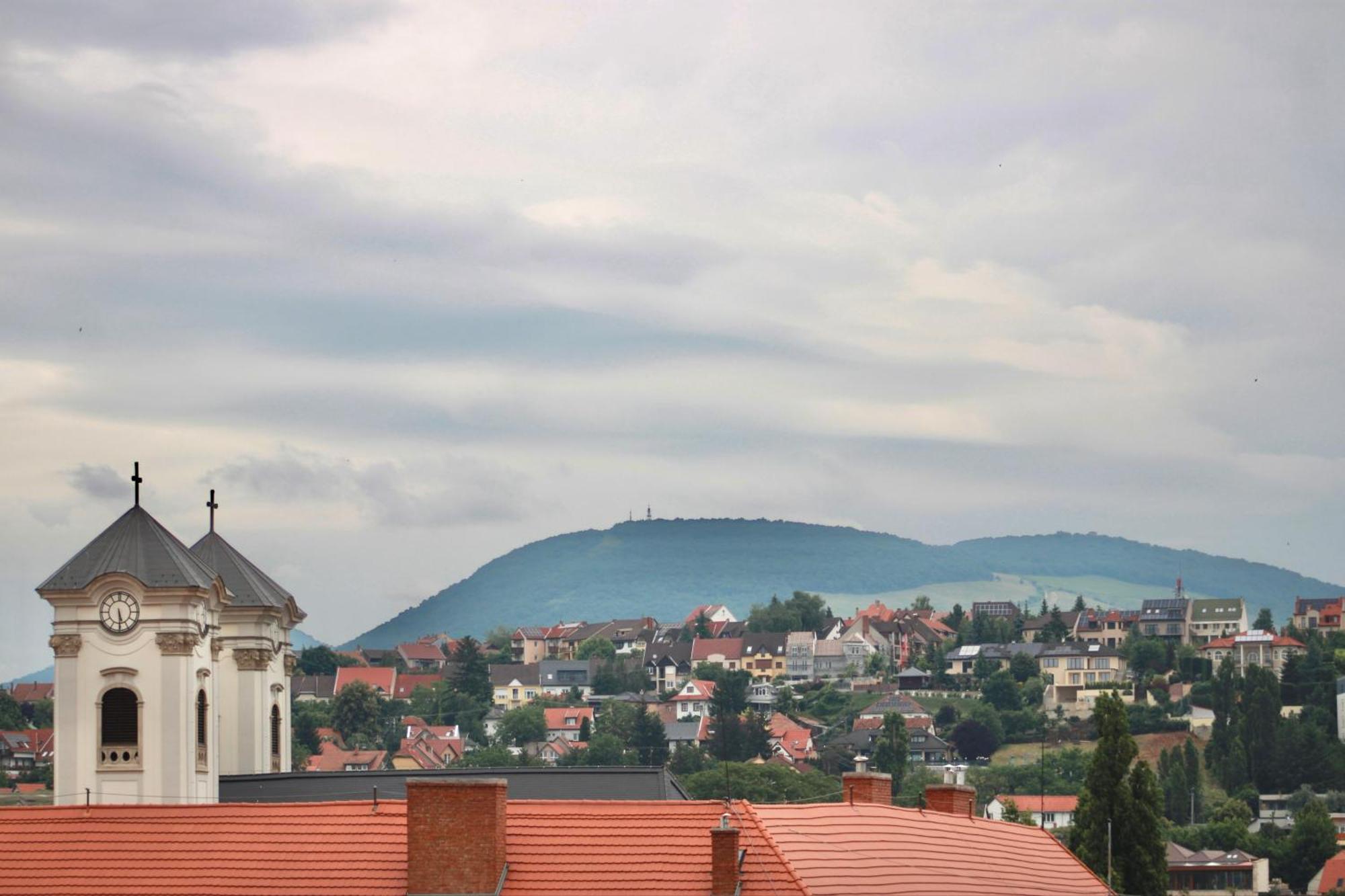 Klapka-Lak Apartman Eger Luaran gambar